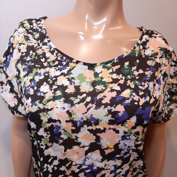 3/$20 BCBGENERATION Floral Flowy Blouse Short Sleeve Draped Open Back Cut Out - Picture 3 of 12